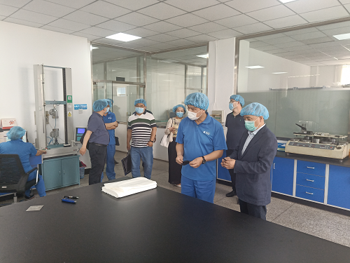 中紡院總經(jīng)理姜俊華、總會計(jì)師劉全喜一行 赴東綸公司調(diào)研指導(dǎo)工作